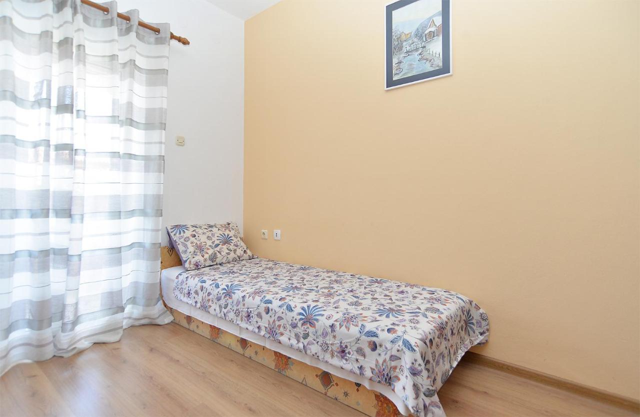 Apartments Milka 2074 بوريتش المظهر الخارجي الصورة