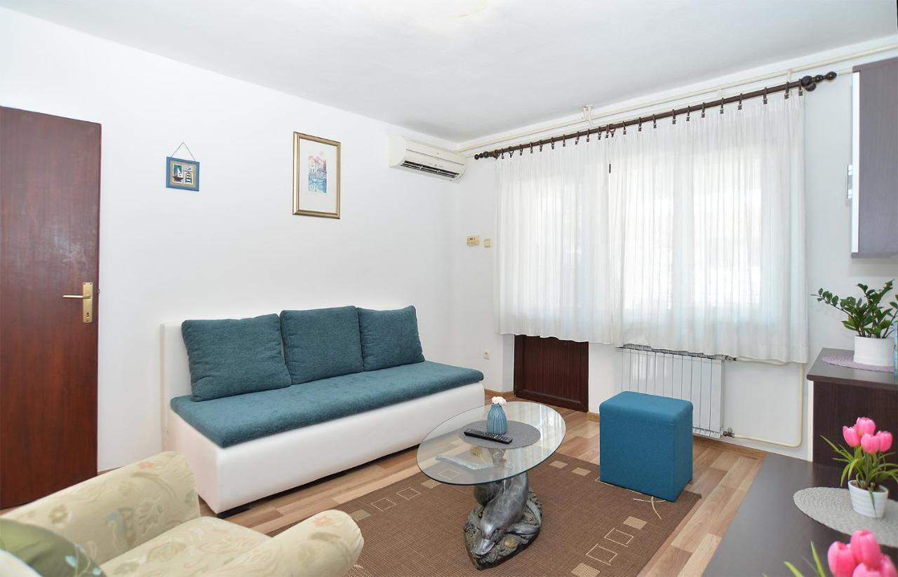Apartments Milka 2074 بوريتش المظهر الخارجي الصورة