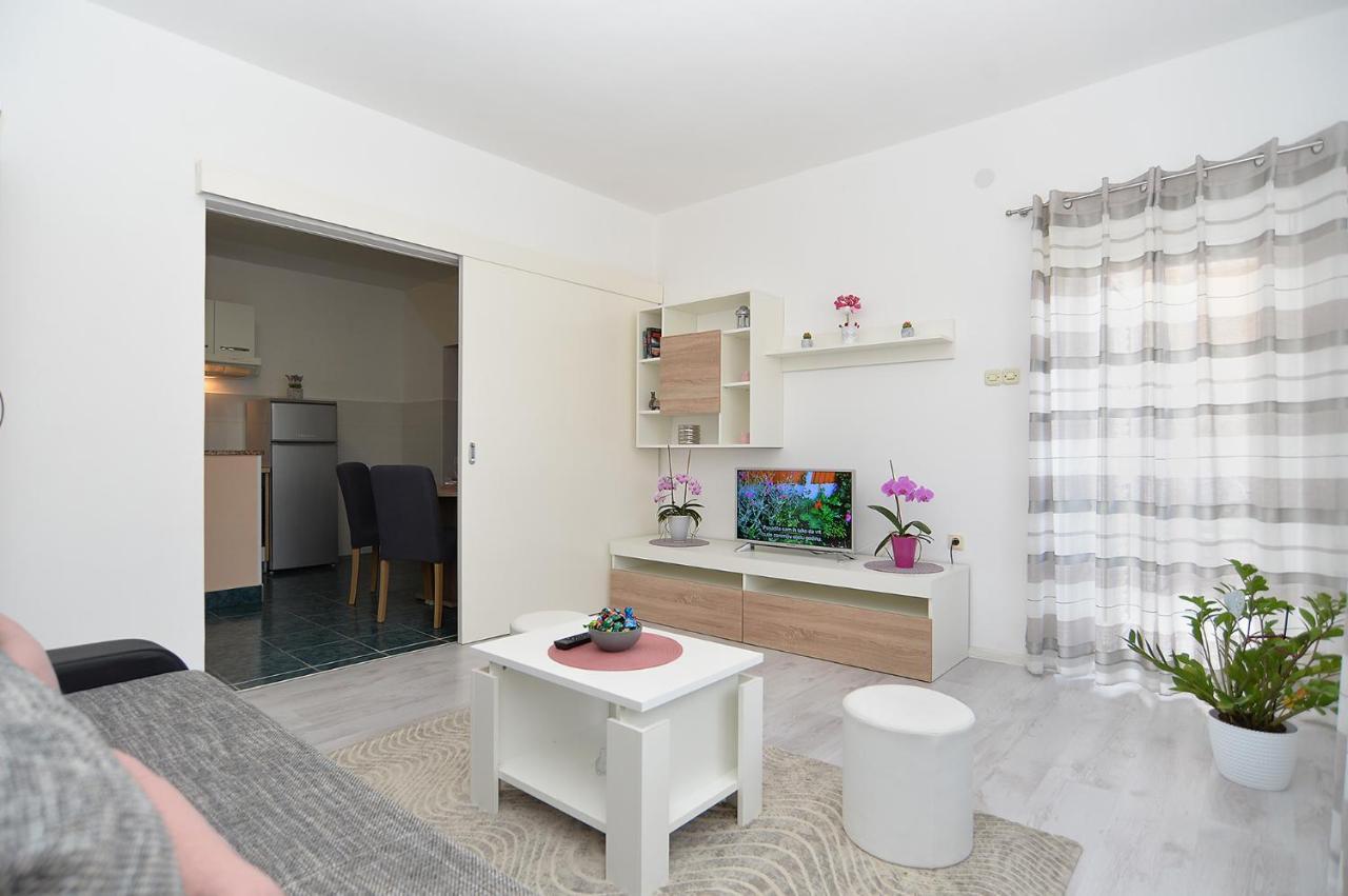 Apartments Milka 2074 بوريتش المظهر الخارجي الصورة