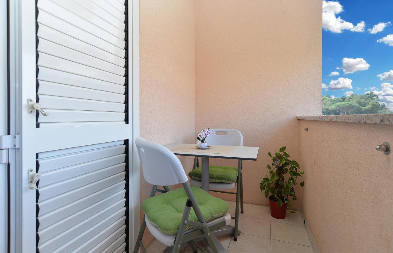 Apartments Milka 2074 بوريتش المظهر الخارجي الصورة