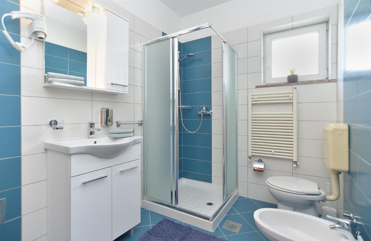 Apartments Milka 2074 بوريتش المظهر الخارجي الصورة