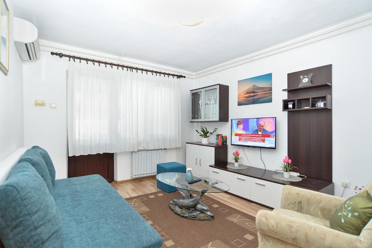 Apartments Milka 2074 بوريتش المظهر الخارجي الصورة