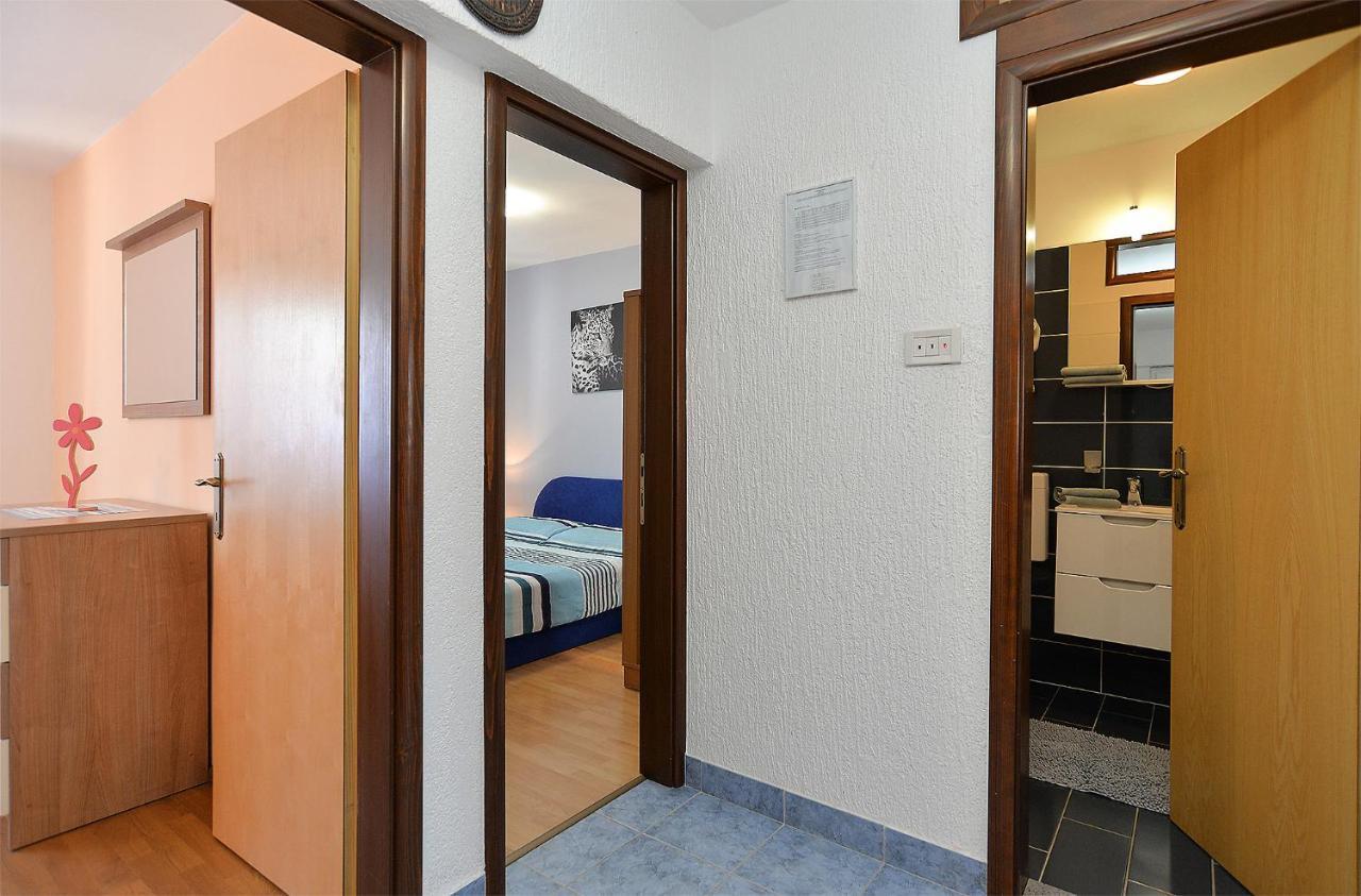 Apartments Milka 2074 بوريتش المظهر الخارجي الصورة