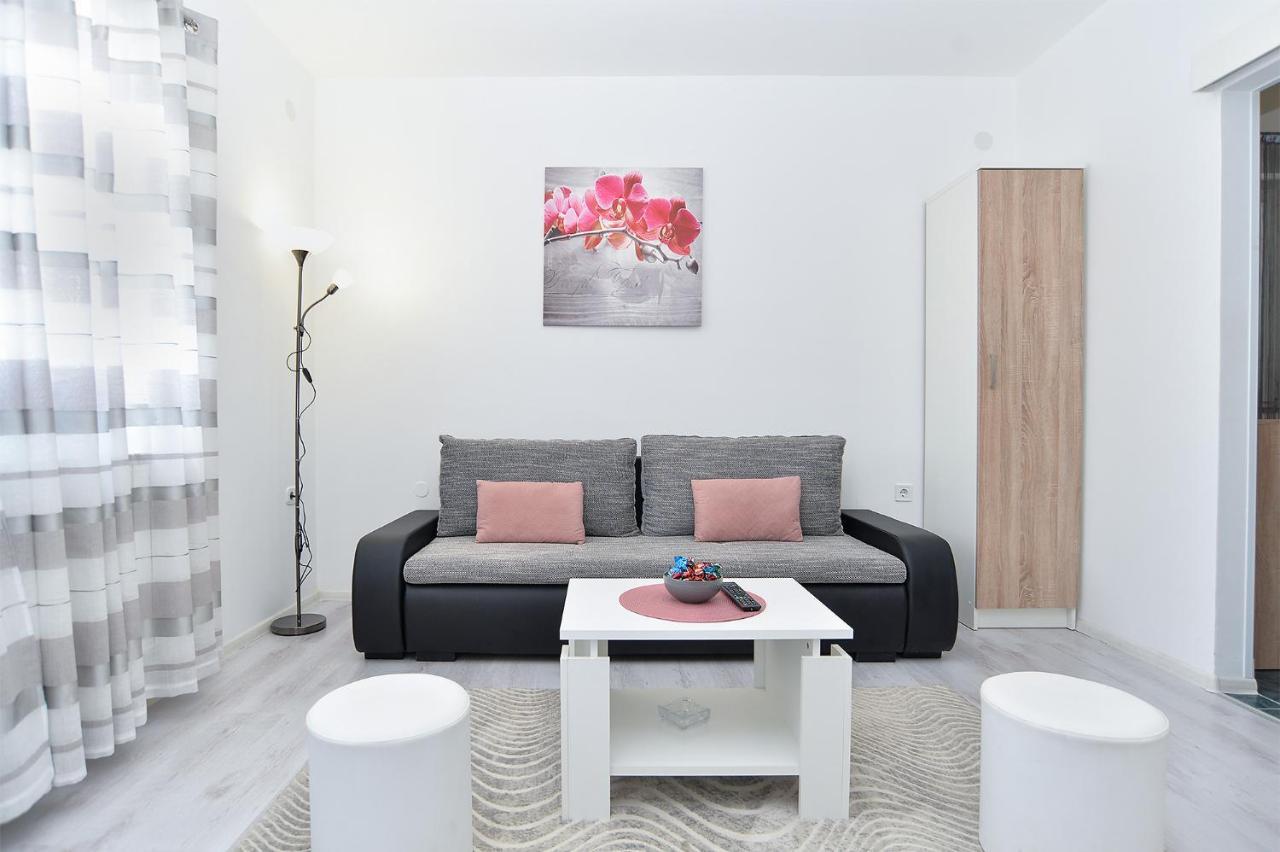 Apartments Milka 2074 بوريتش المظهر الخارجي الصورة