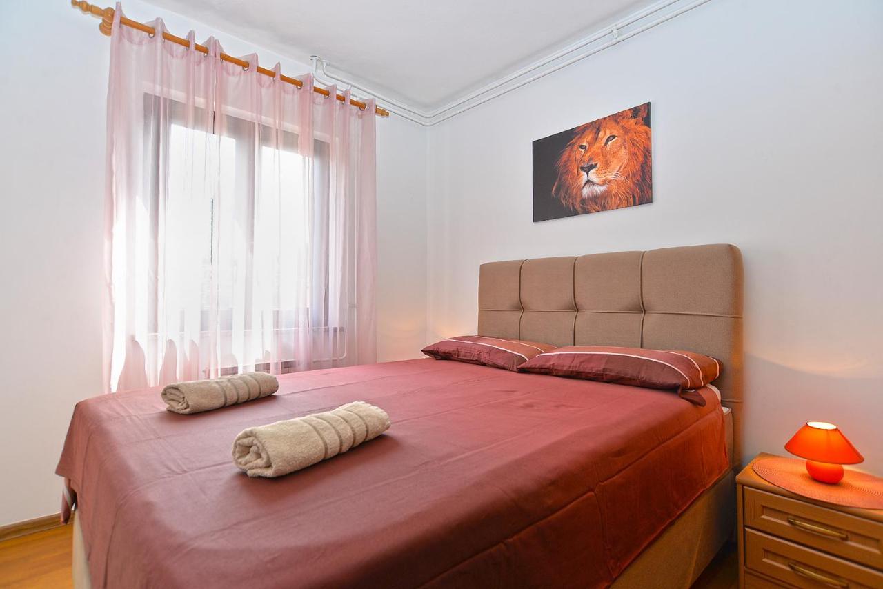 Apartments Milka 2074 بوريتش المظهر الخارجي الصورة